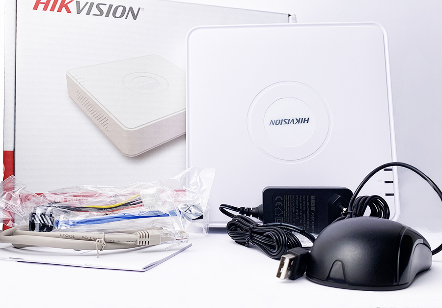 IP видеорегистратор Хиквижн DS-7108NI-Q1